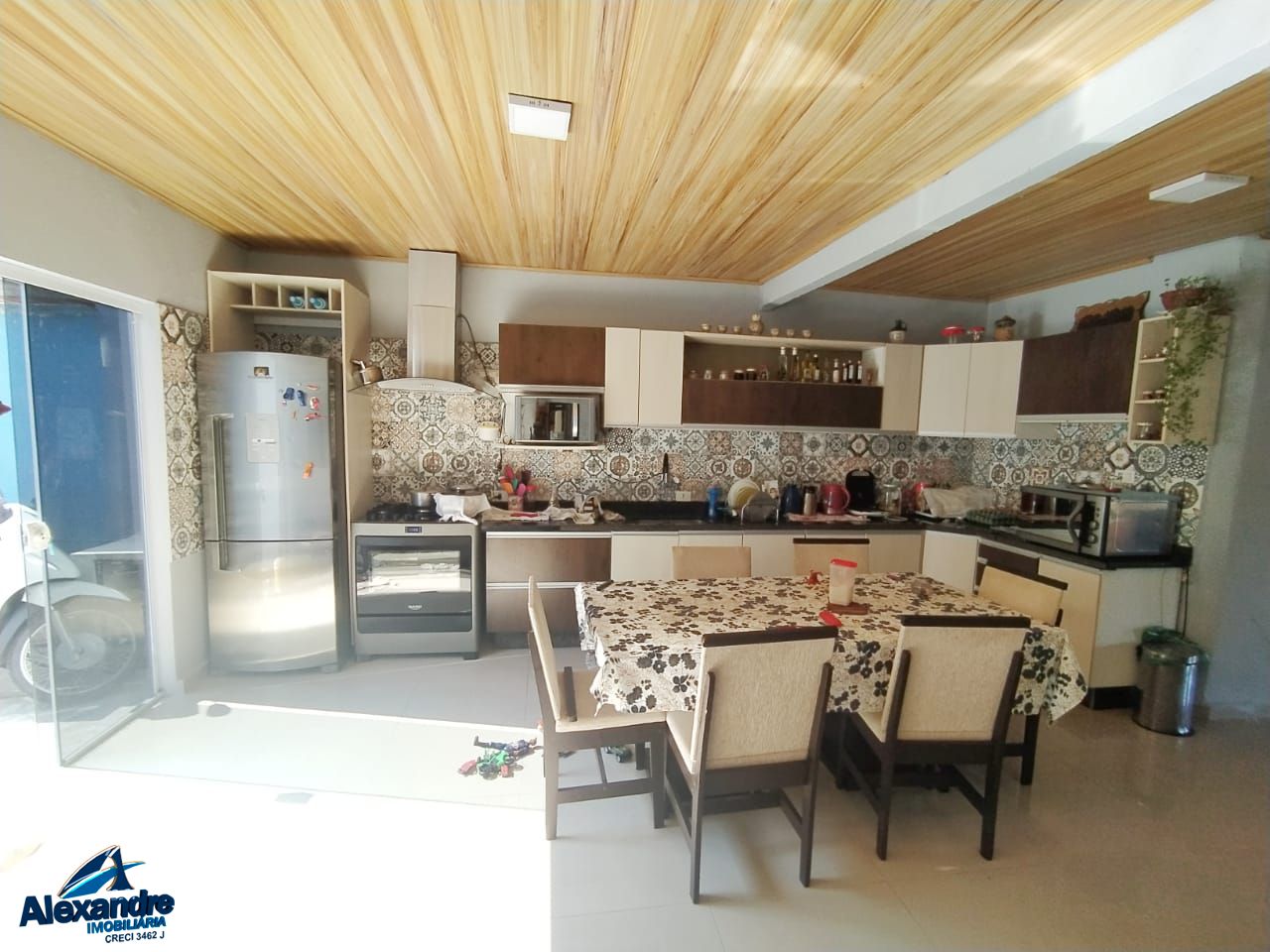 Casa à venda com 5 quartos, 200m² - Foto 7