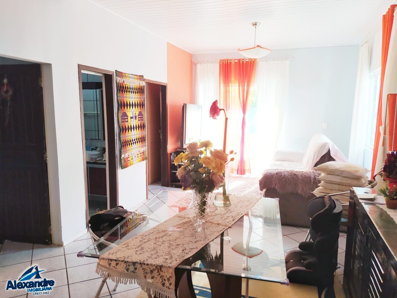 Casa à venda com 5 quartos, 200m² - Foto 3