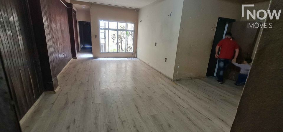 Sobrado à venda com 7 quartos, 420m² - Foto 2