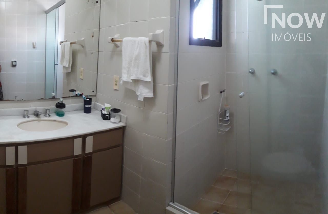 Apartamento à venda com 3 quartos, 260m² - Foto 17