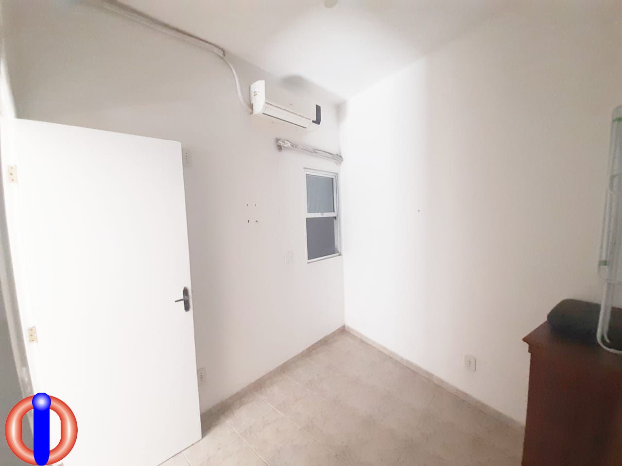 Casa à venda com 2 quartos, 60m² - Foto 4