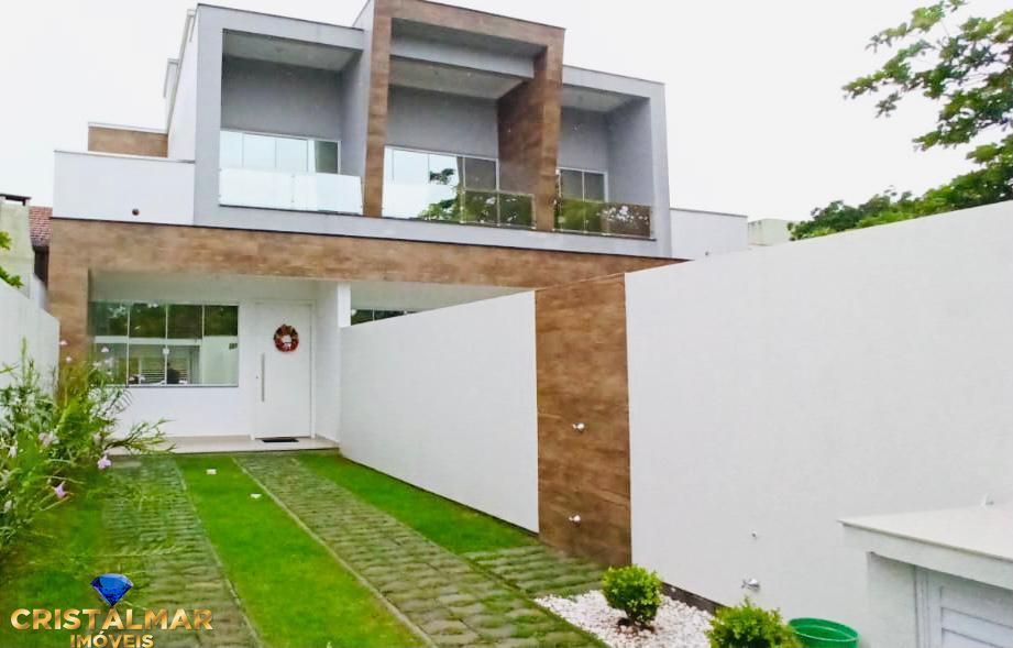 Casa à venda com 2 quartos, 100m² - Foto 1