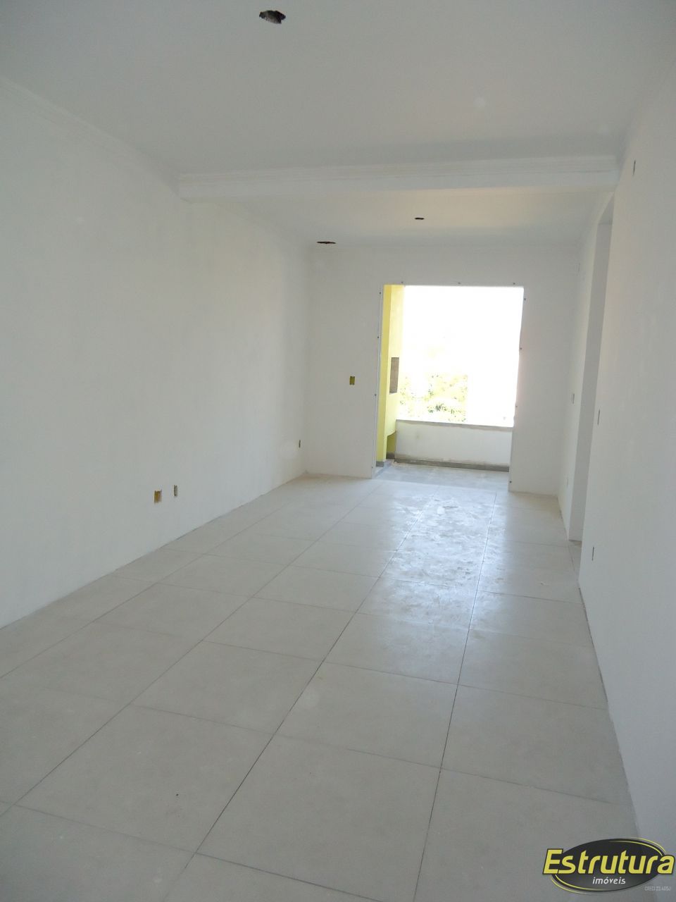 Apartamento com 2 Dormitórios à venda, 65 m² por R$ 290.000,00