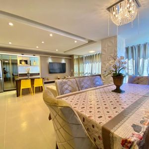 Apartamento com 109m², 3 dormitórios, 1 suíte, 2 vagas no San Pietro em Torres para Comprar