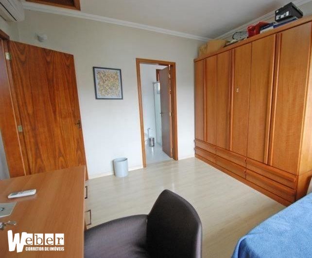 Casa à venda com 4 quartos, 240m² - Foto 11