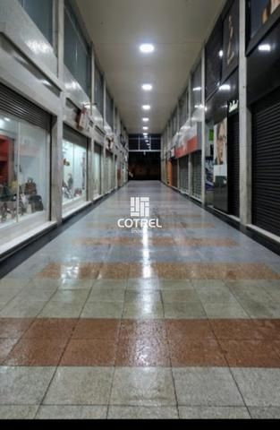 Apartamento com 3 dormitórios e suíte no centro de Santa Maria/RS