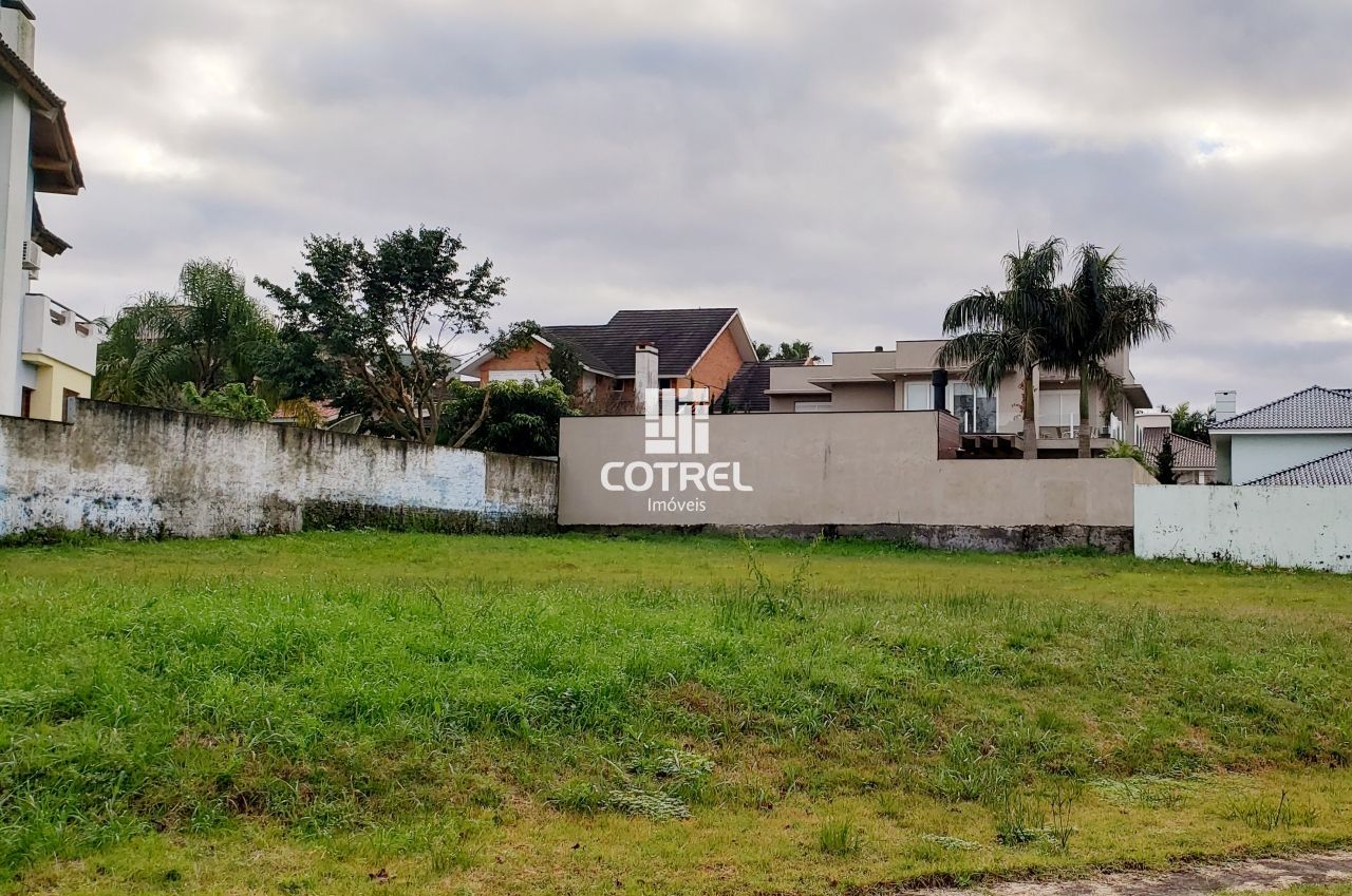 Terreno medindo 1748,00 m² no Condomínio Sociedade de Medicina no Bairro Camobi