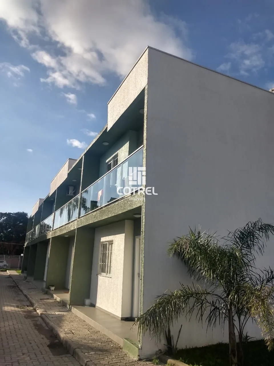 Casa 3 dormitórios , 1 banheiro e 1 vaga de garagem