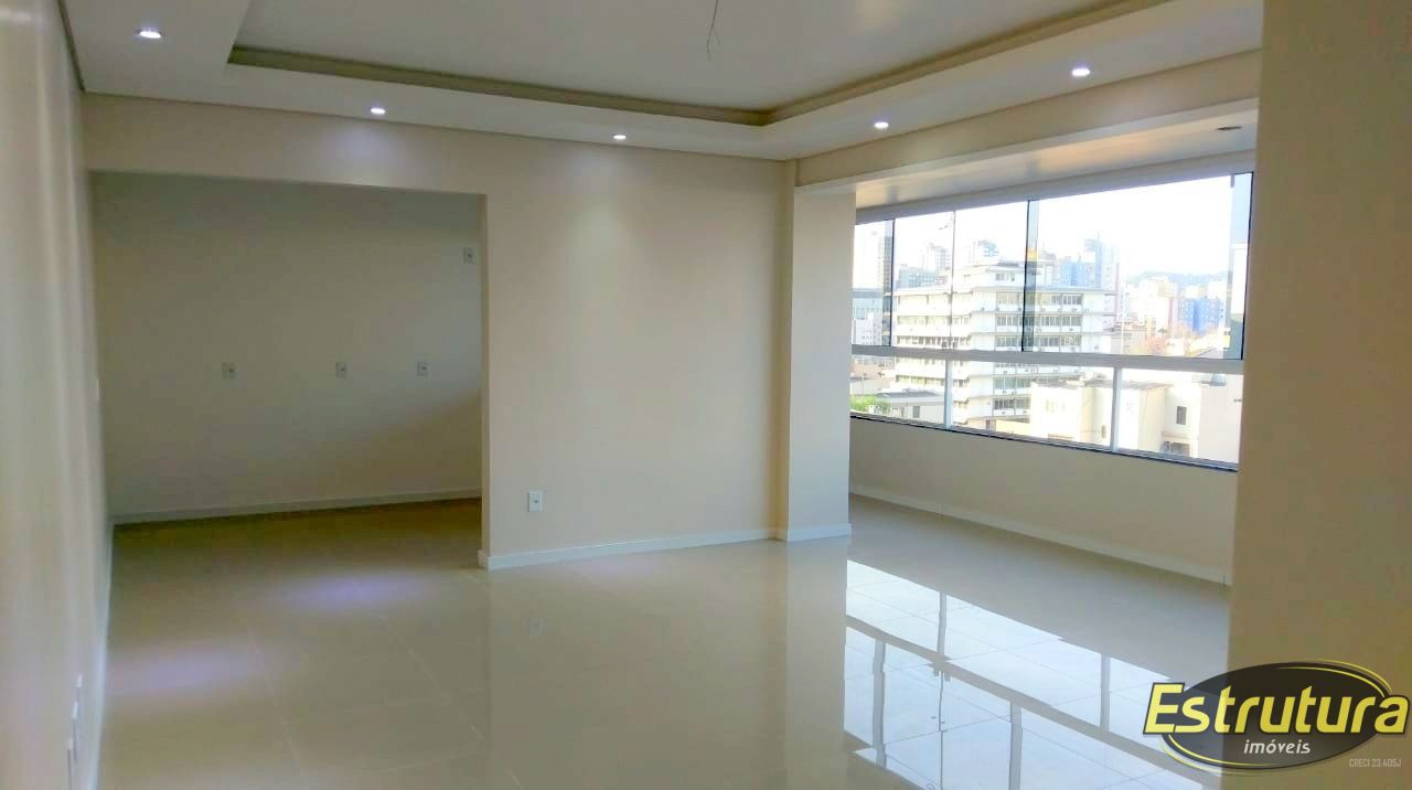 Apartamento com 3 Dormitórios à venda, 124 m² por R$ 700.000,00