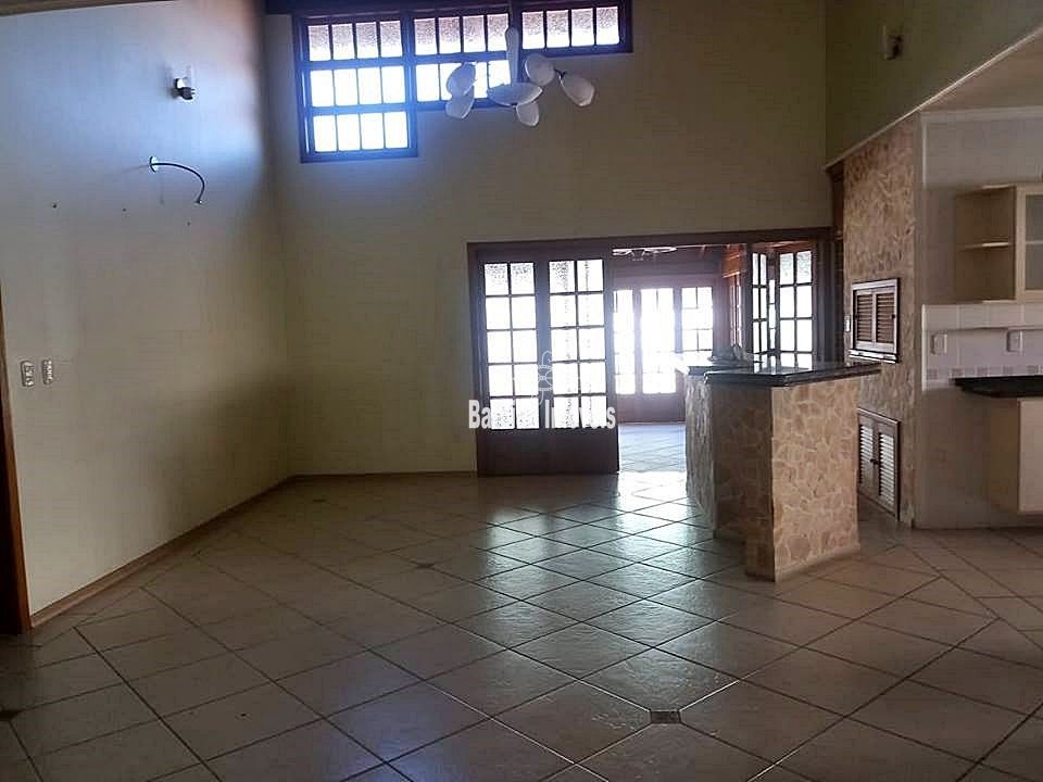 Casa à venda com 3 quartos, 335m² - Foto 16