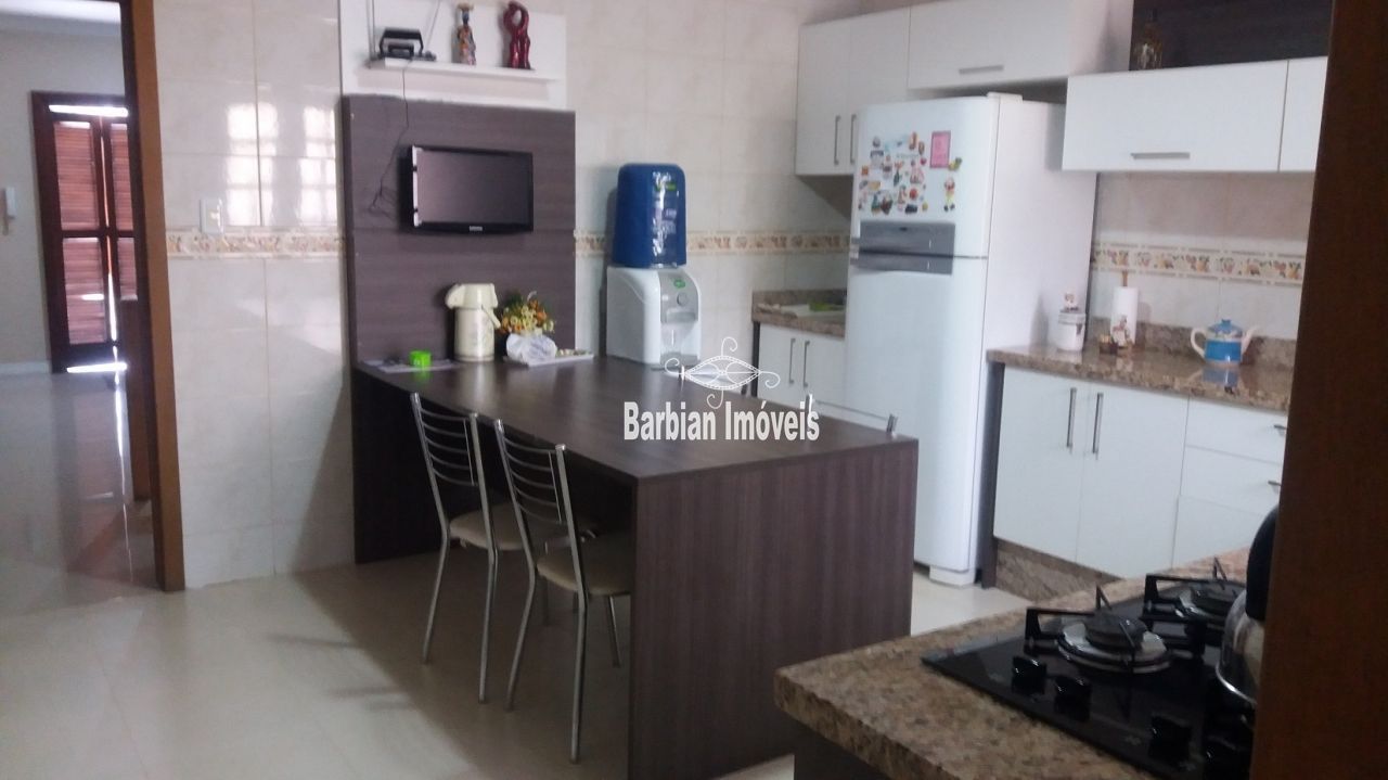 Casa à venda com 4 quartos, 200m² - Foto 11