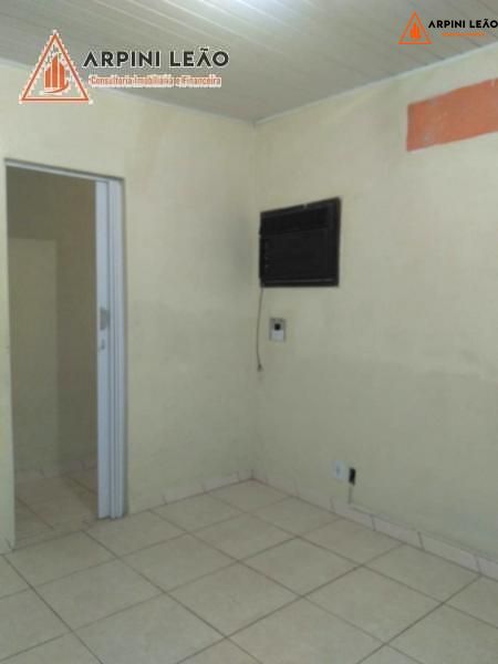 Casa à venda com 2 quartos, 90m² - Foto 11