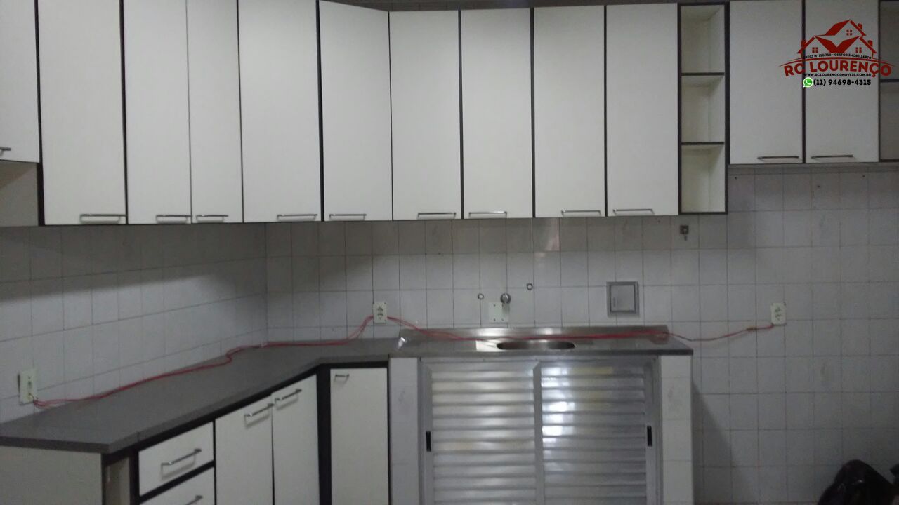 Sobrado à venda com 3 quartos, 251m² - Foto 1