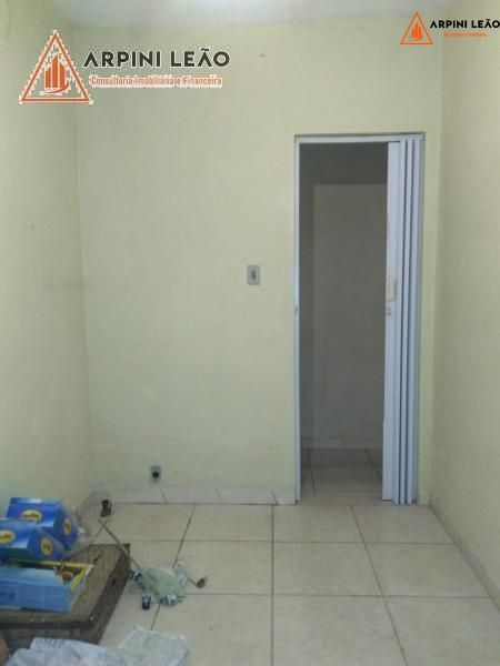 Casa à venda com 2 quartos, 90m² - Foto 9