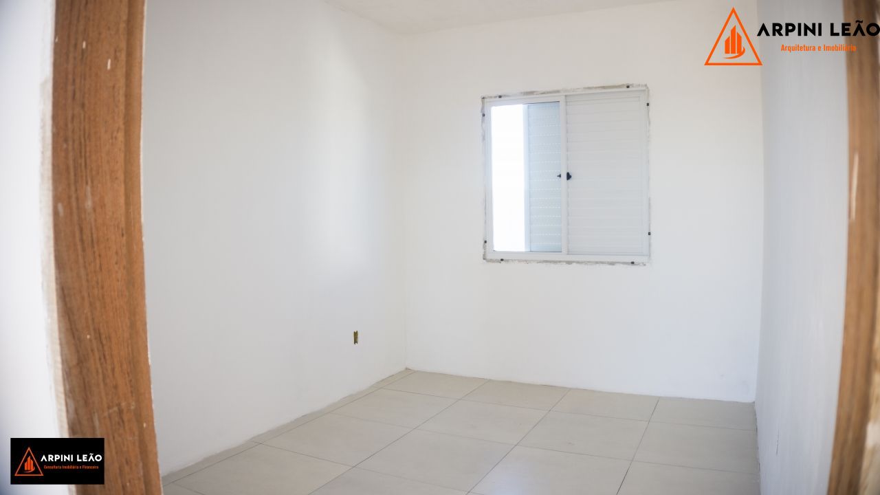 Apartamento com 1 Dormitórios à venda, 39 m² por R$ 117.000,00