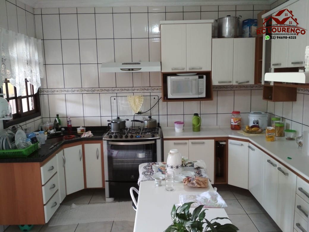 Sobrado à venda com 5 quartos, 300m² - Foto 4