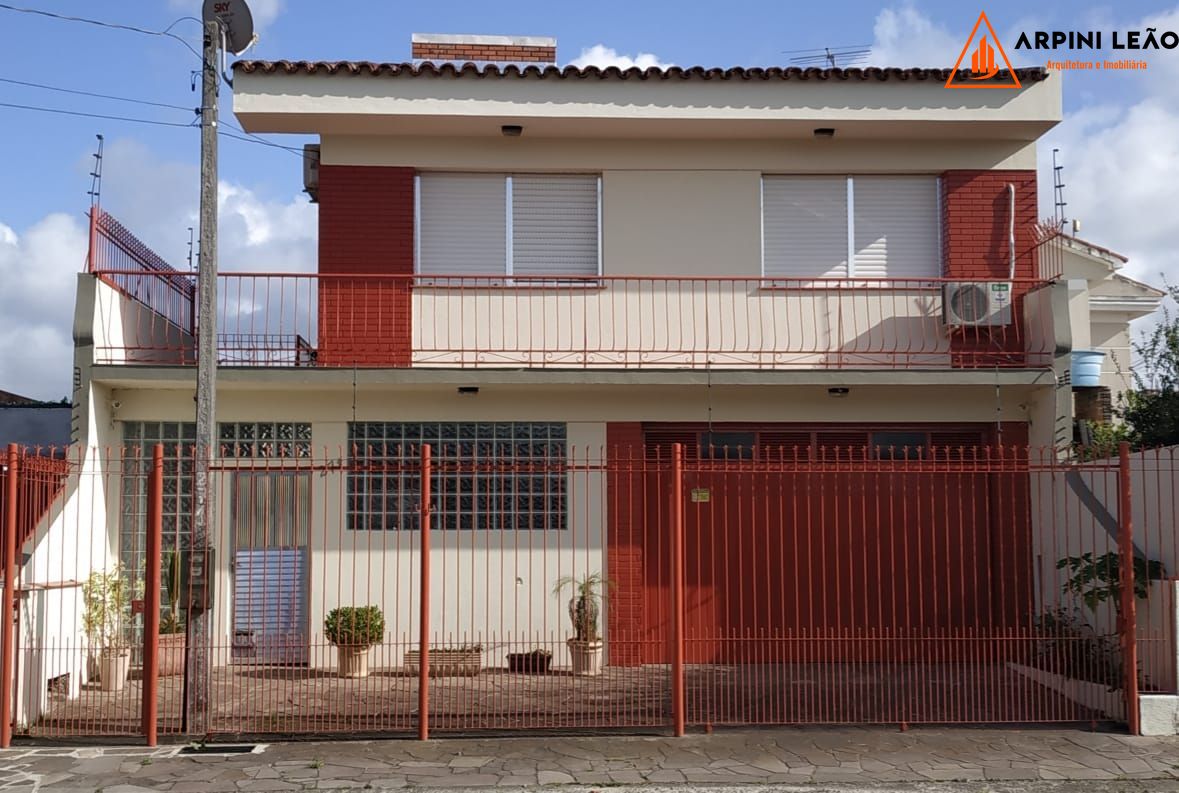 Sobrado à venda com 4 quartos, 252m² - Foto 1