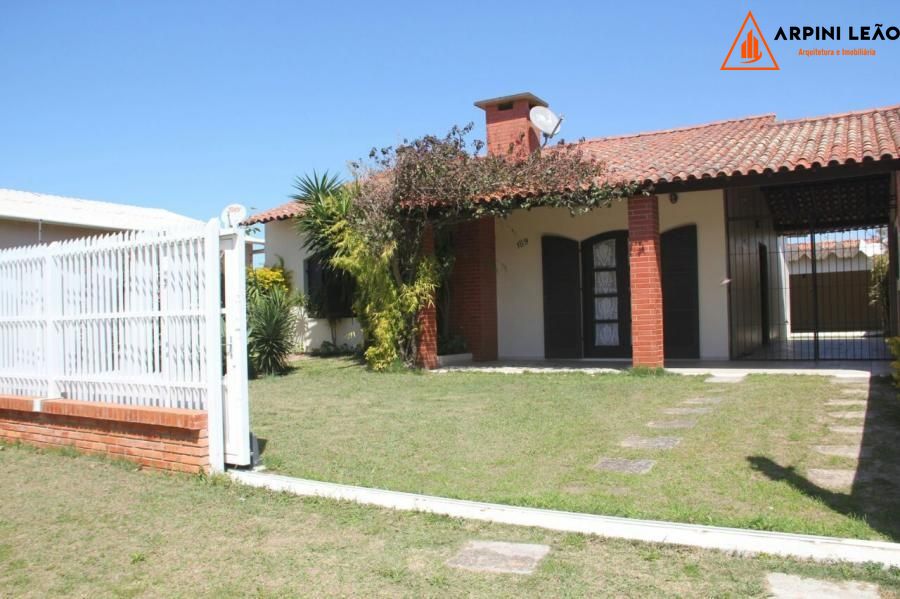 Casa com 3 Dormitórios à venda, 180 m² por R$ 590.000,00