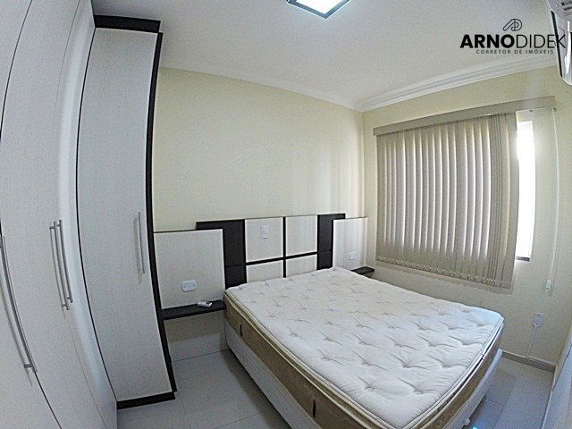 Apartamento à venda com 3 quartos, 105m² - Foto 4