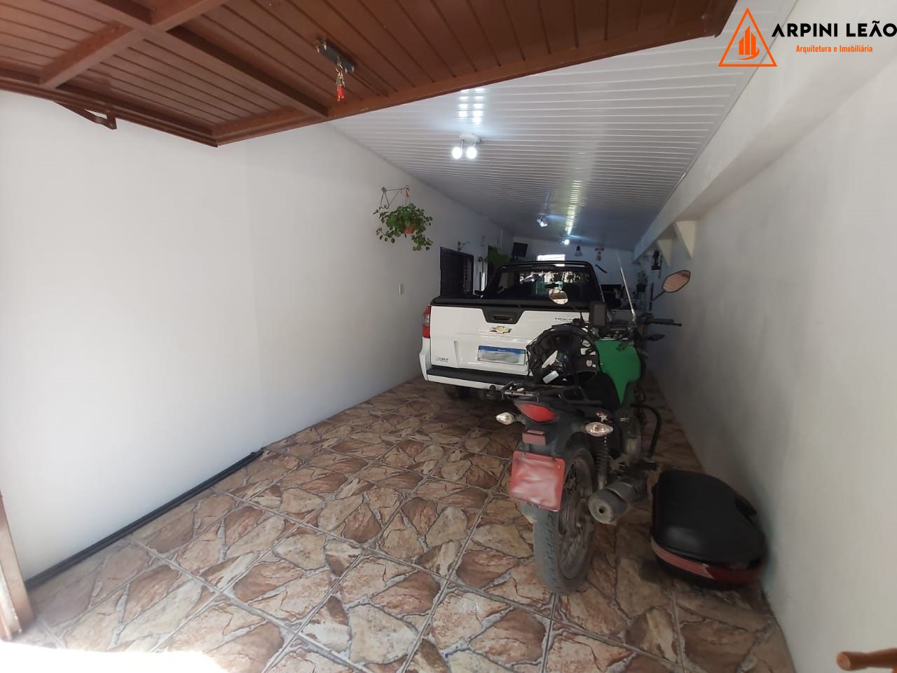 Casa à venda com 2 quartos, 200m² - Foto 4