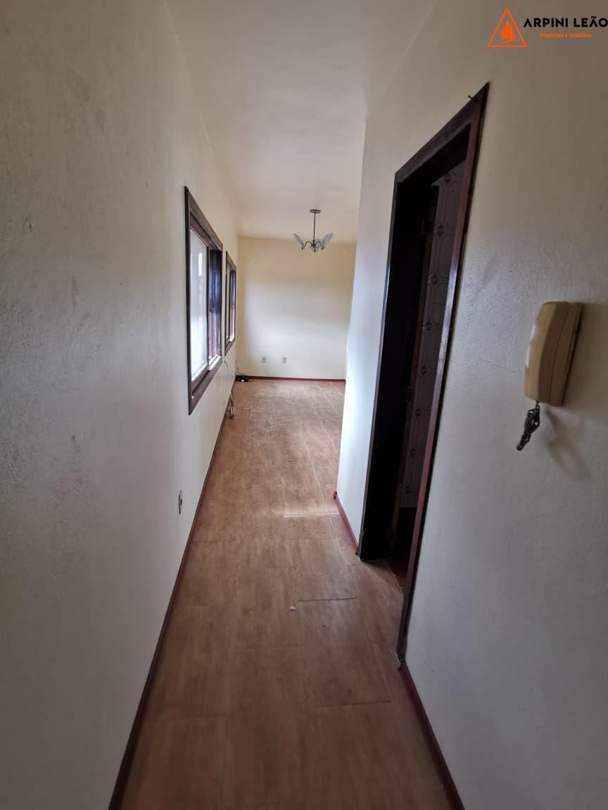 Apartamento com 2 Dormitórios à venda, 72 m² por R$ 222.000,00