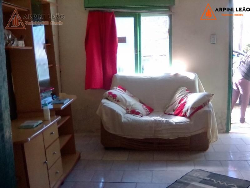 Casa à venda com 2 quartos, 108m² - Foto 2