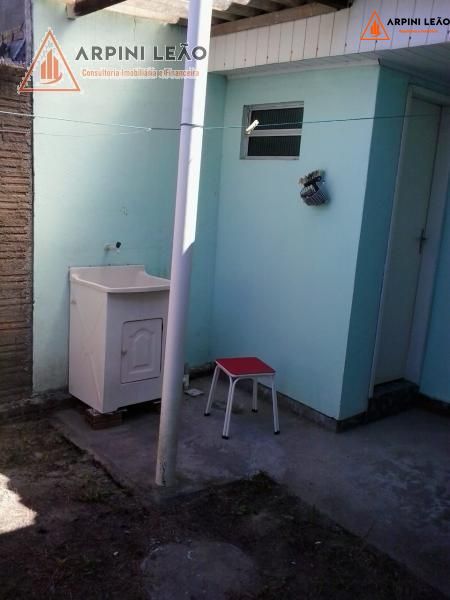 Casa à venda com 3 quartos, 120m² - Foto 2
