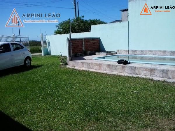 Casa à venda com 3 quartos, 120m² - Foto 1