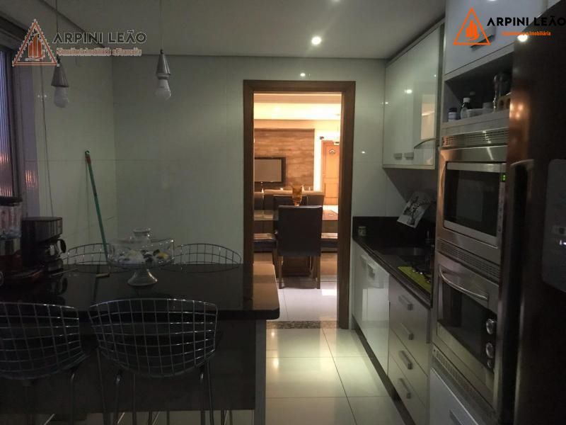 Apartamento à venda com 3 quartos, 133m² - Foto 4