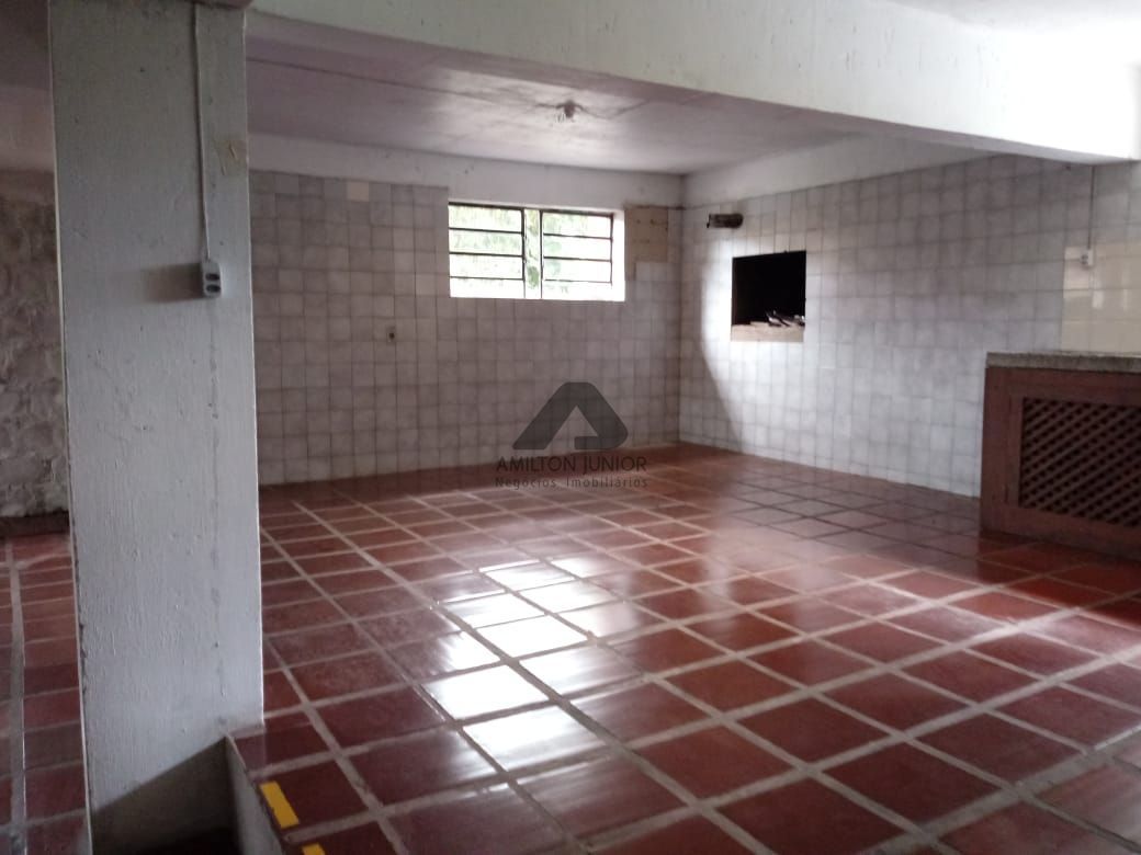 Casa à venda com 4 quartos, 250m² - Foto 10