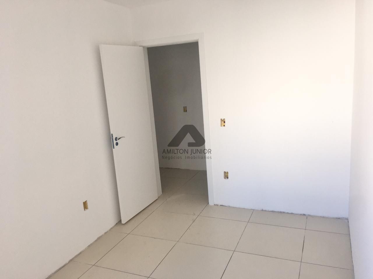 Apartamento à venda com 2 quartos, 67m² - Foto 8