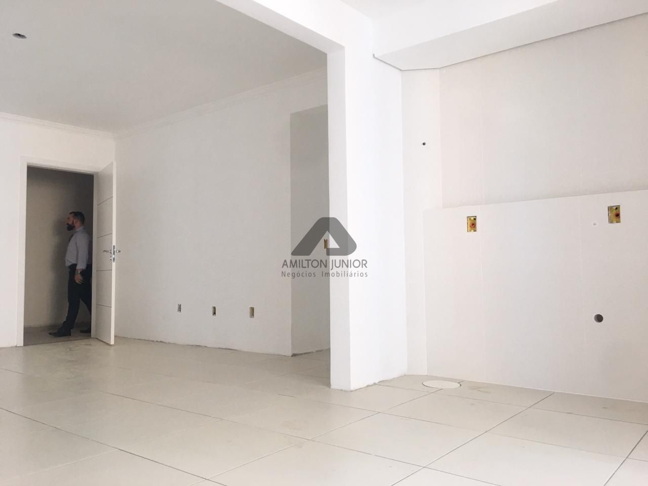 Apartamento à venda com 2 quartos, 67m² - Foto 3