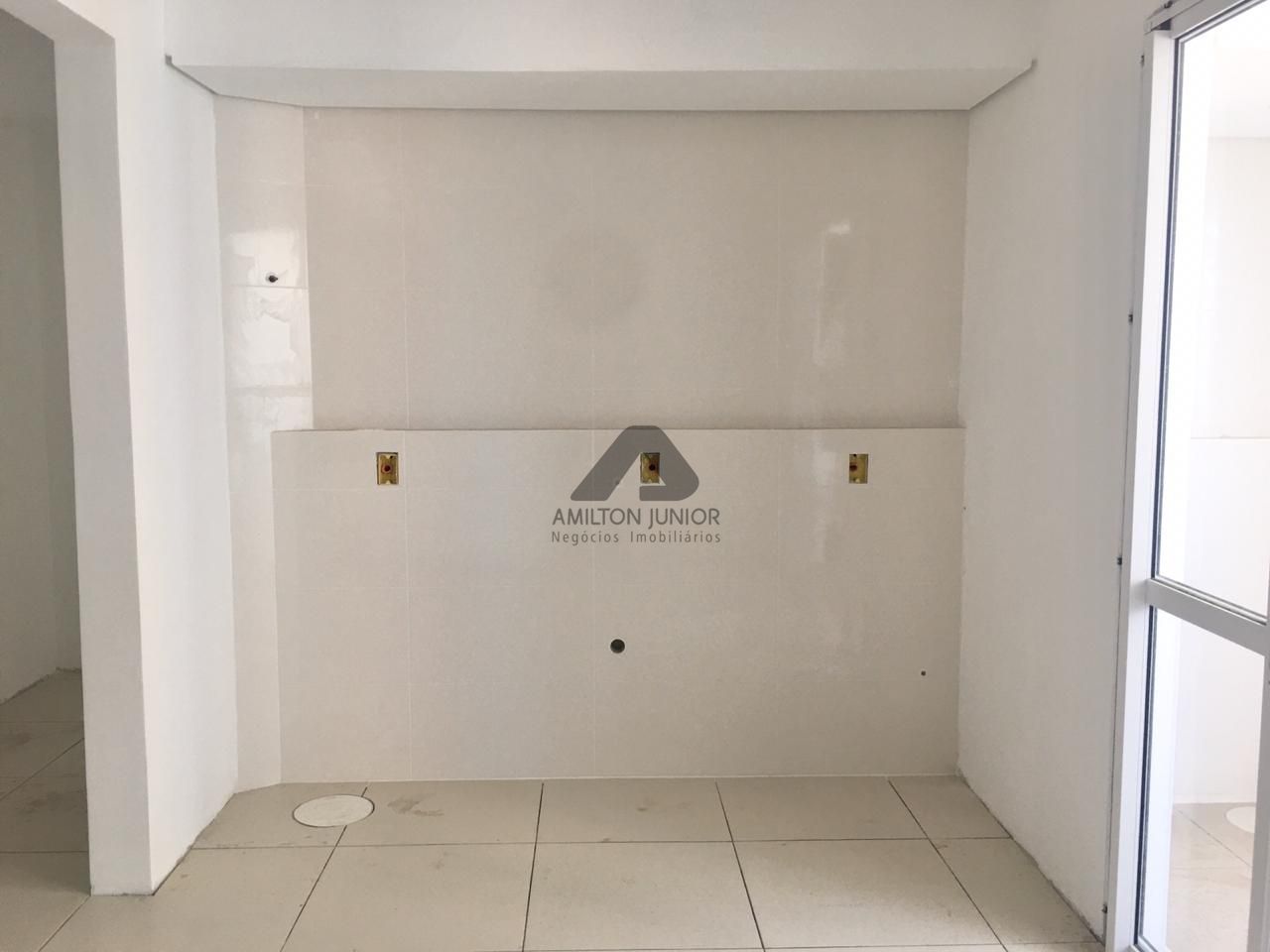 Apartamento à venda com 2 quartos, 67m² - Foto 3