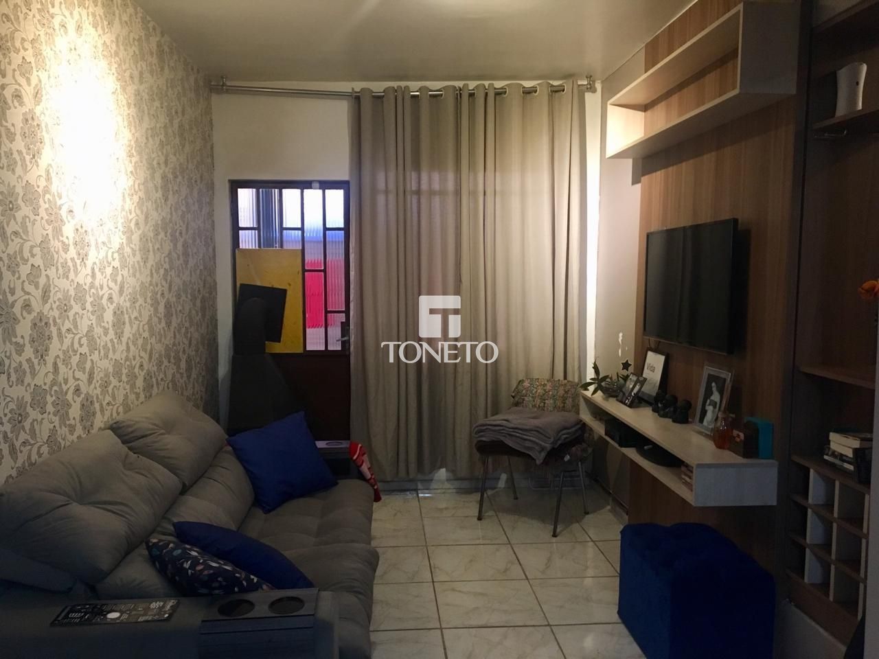 Casa à venda com 6 quartos, 390m² - Foto 1