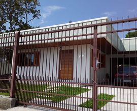 Casa à venda com 160m² na Travessa Antonio Borges, Lorenzi em Santa Maria,  RS