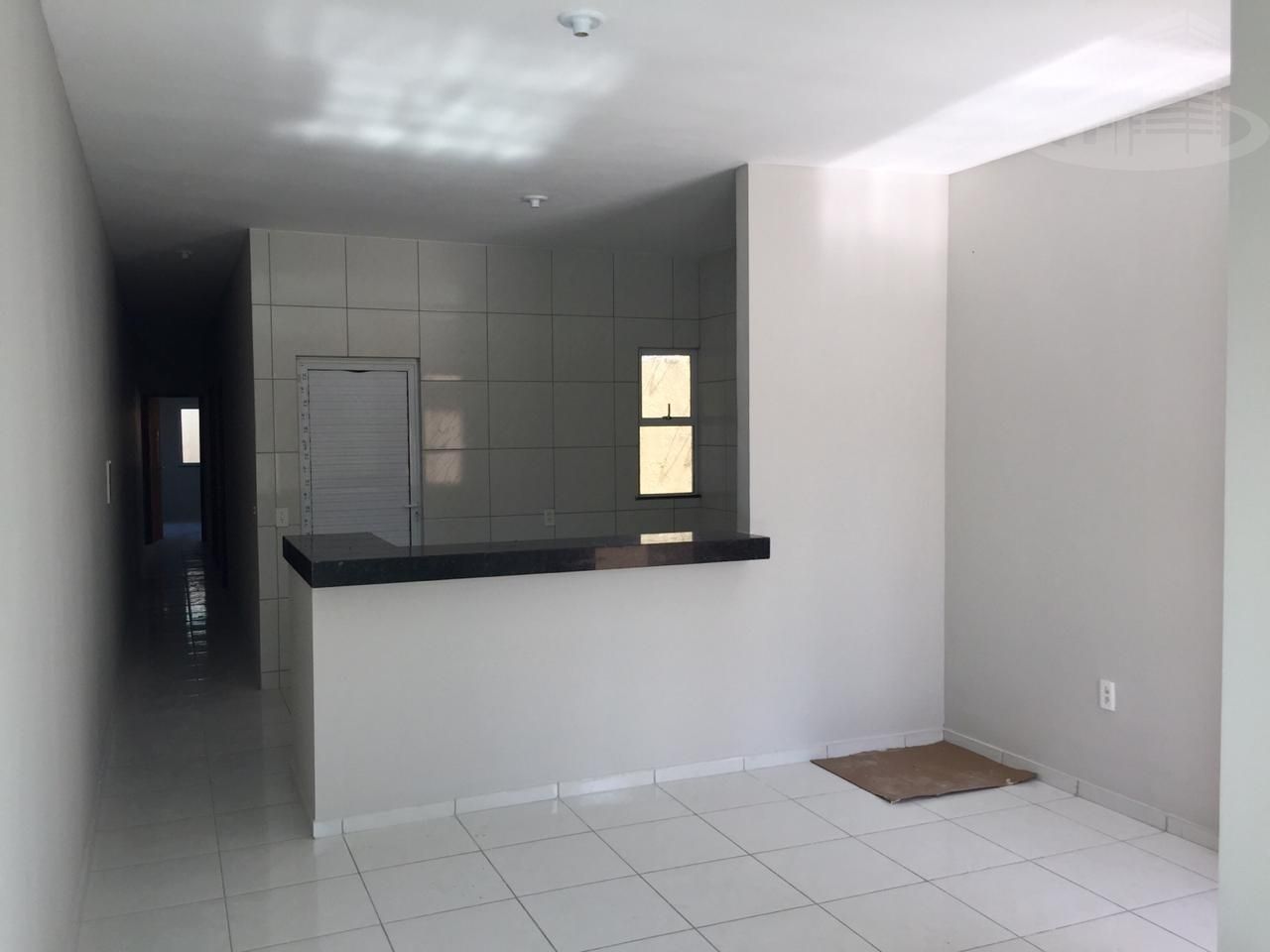 Casa à venda com 3 quartos, 94m² - Foto 2