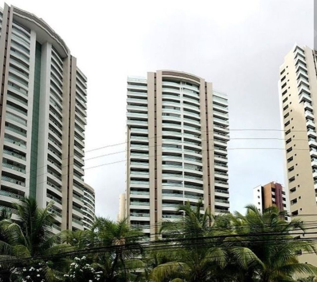 Apartamento à venda com 3 quartos, 196m² - Foto 1