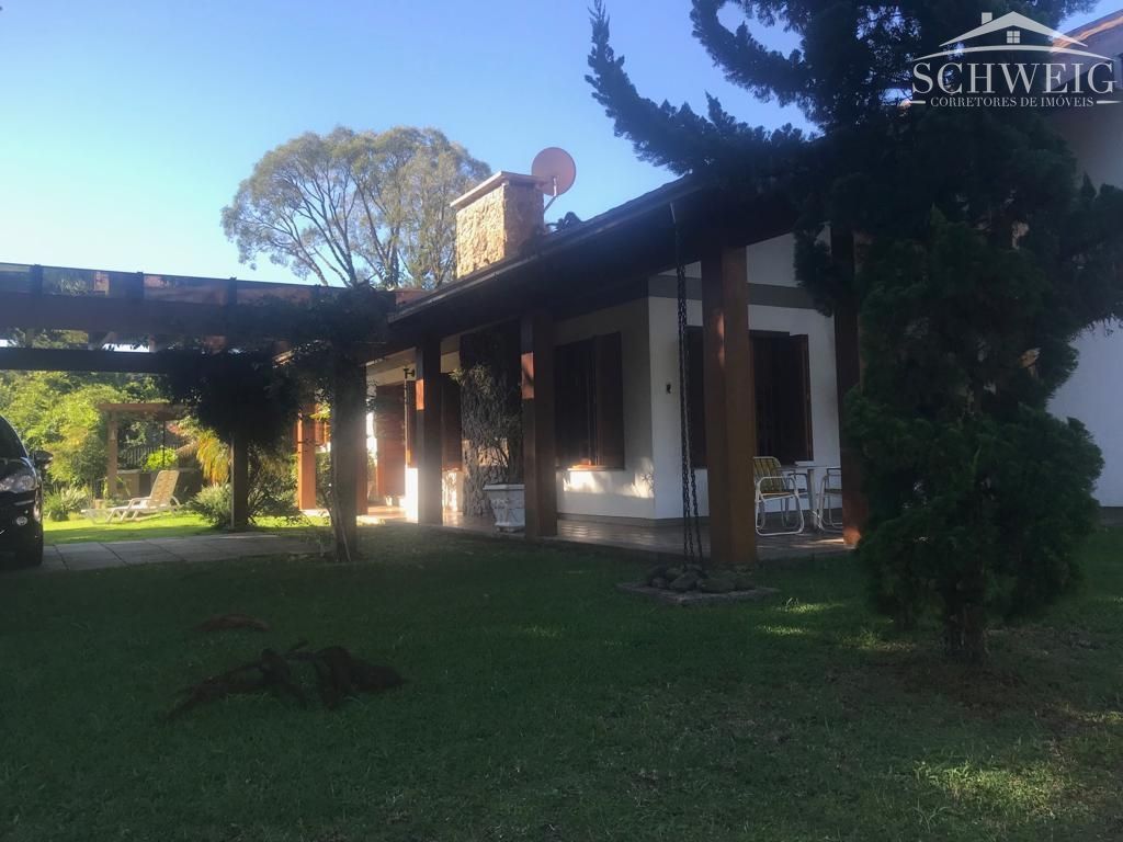Casa à venda com 4 quartos, 1404m² - Foto 1