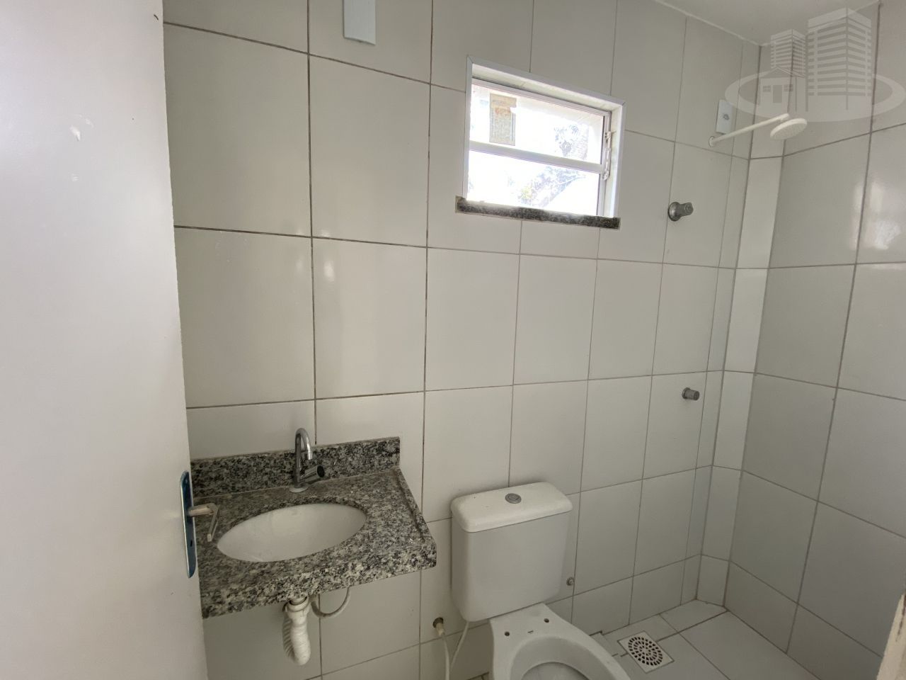 Casa à venda com 3 quartos, 84m² - Foto 11