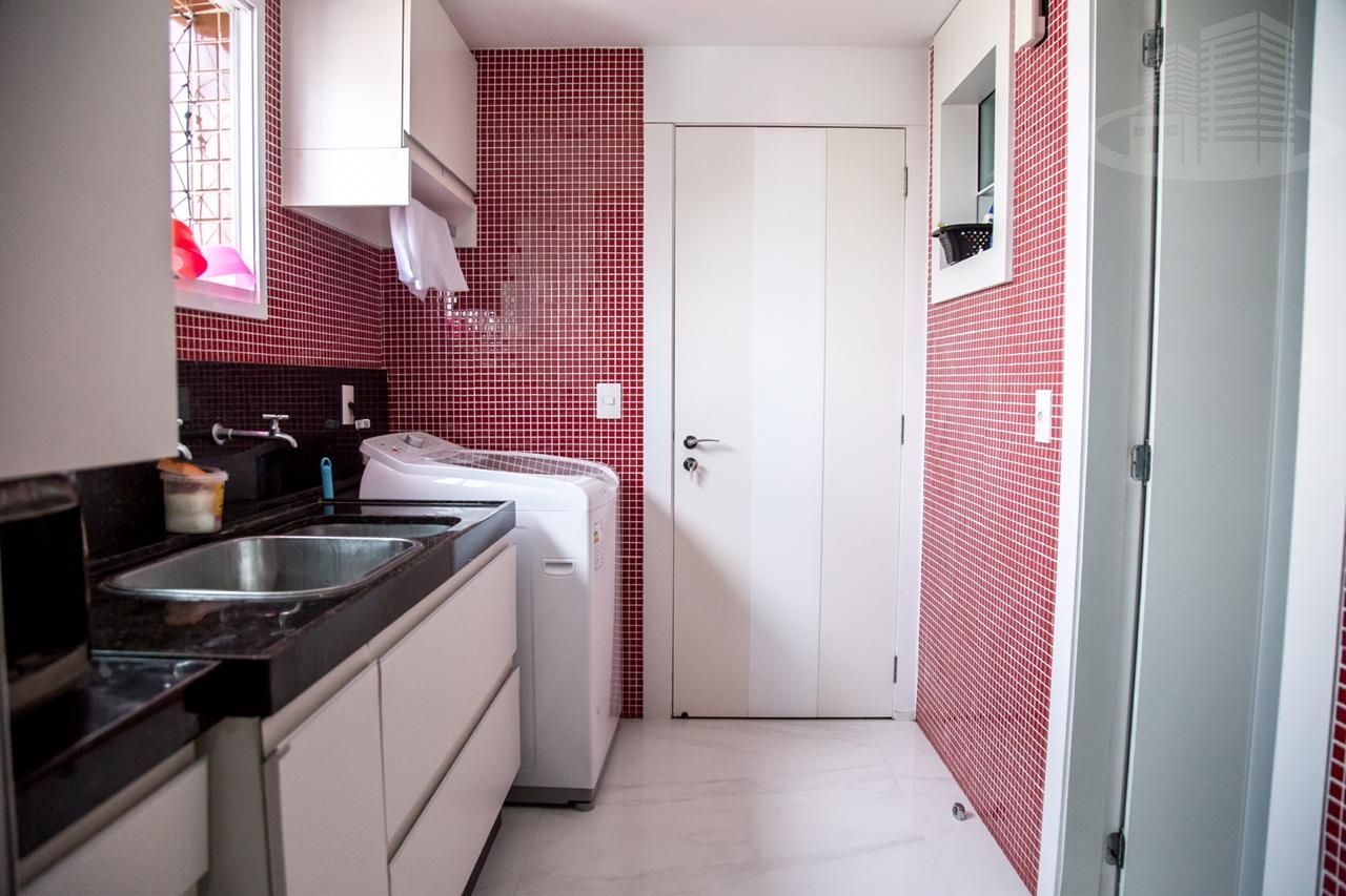 Apartamento à venda com 3 quartos, 196m² - Foto 13