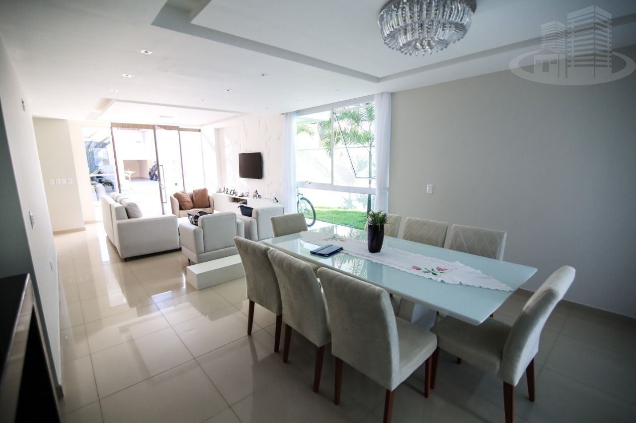 Casa de Condomínio à venda com 4 quartos, 242m² - Foto 3
