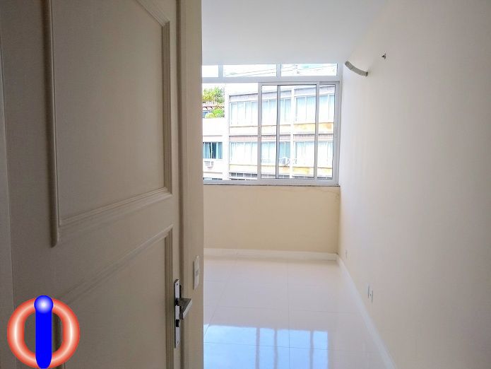 Apartamento à venda com 2 quartos, 90m² - Foto 4