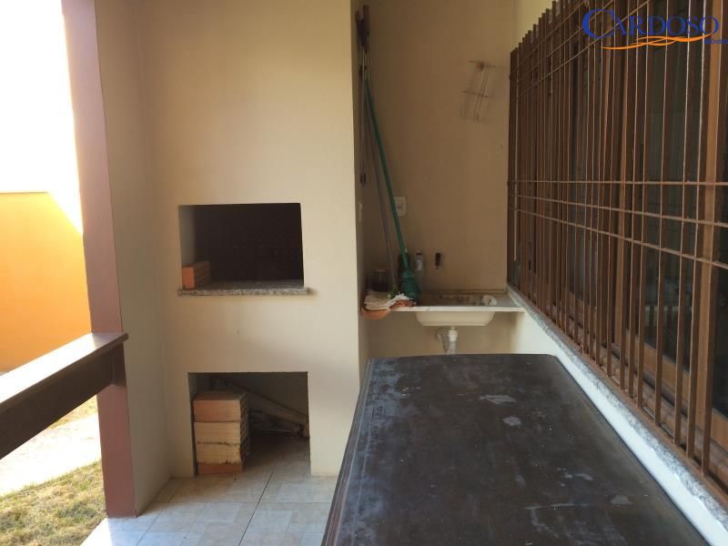 Casa à venda com 3 quartos, 100m² - Foto 18