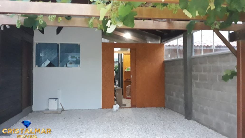 Casa à venda com 3 quartos, 190m² - Foto 3