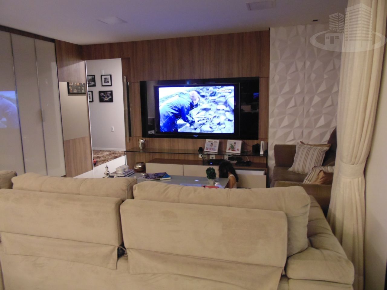 Apartamento à venda com 3 quartos, 259m² - Foto 3