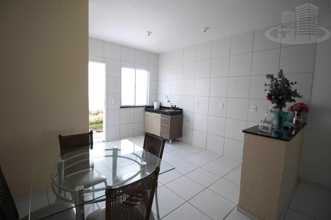 Casa à venda com 2 quartos, 74m² - Foto 6