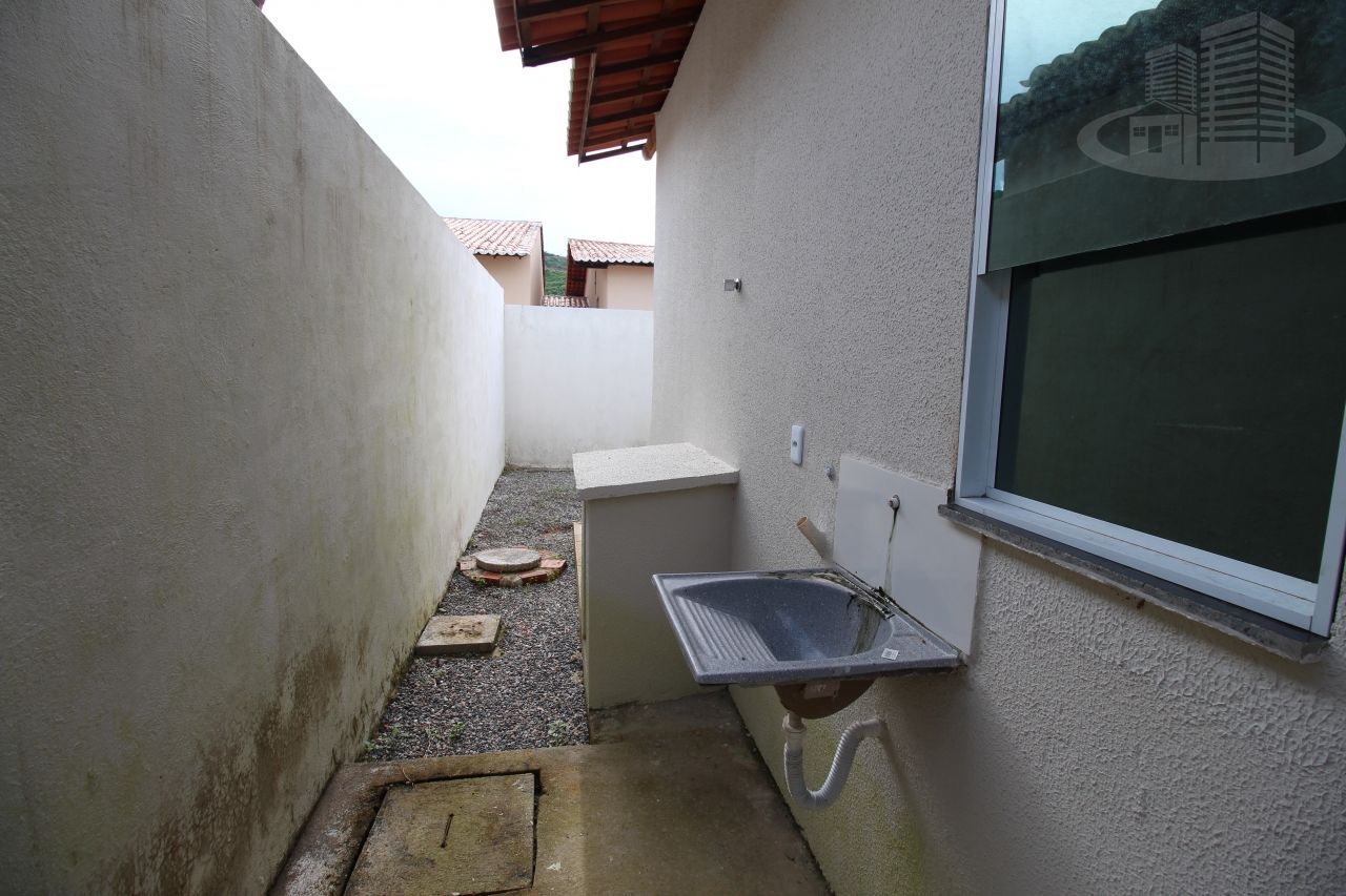 Casa à venda com 2 quartos, 76m² - Foto 9