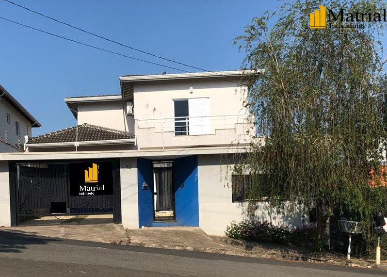 Casa, 4 quartos, 240 m² - Foto 1