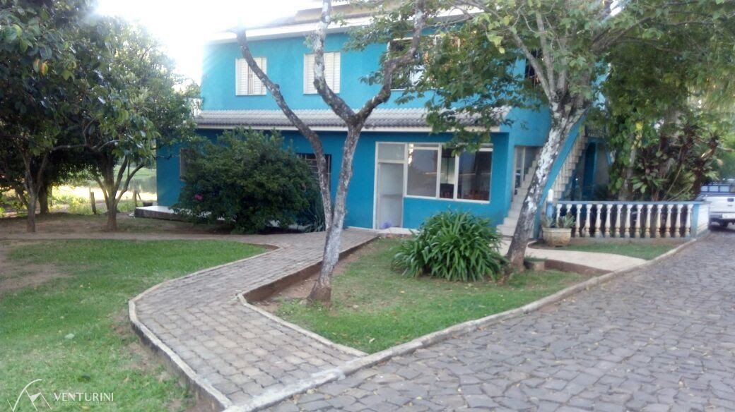 Fazenda à venda com 4 quartos, 480m² - Foto 1