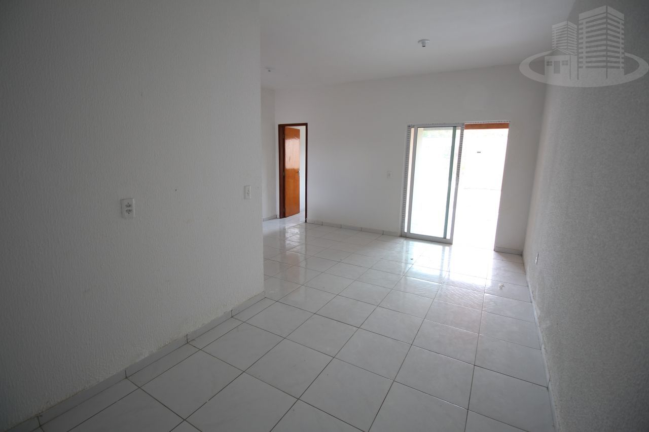 Casa à venda com 3 quartos, 89m² - Foto 2